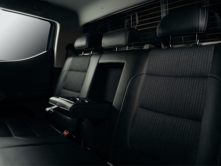 Banquette arrière du Hunter Diesel vue depuis la portière